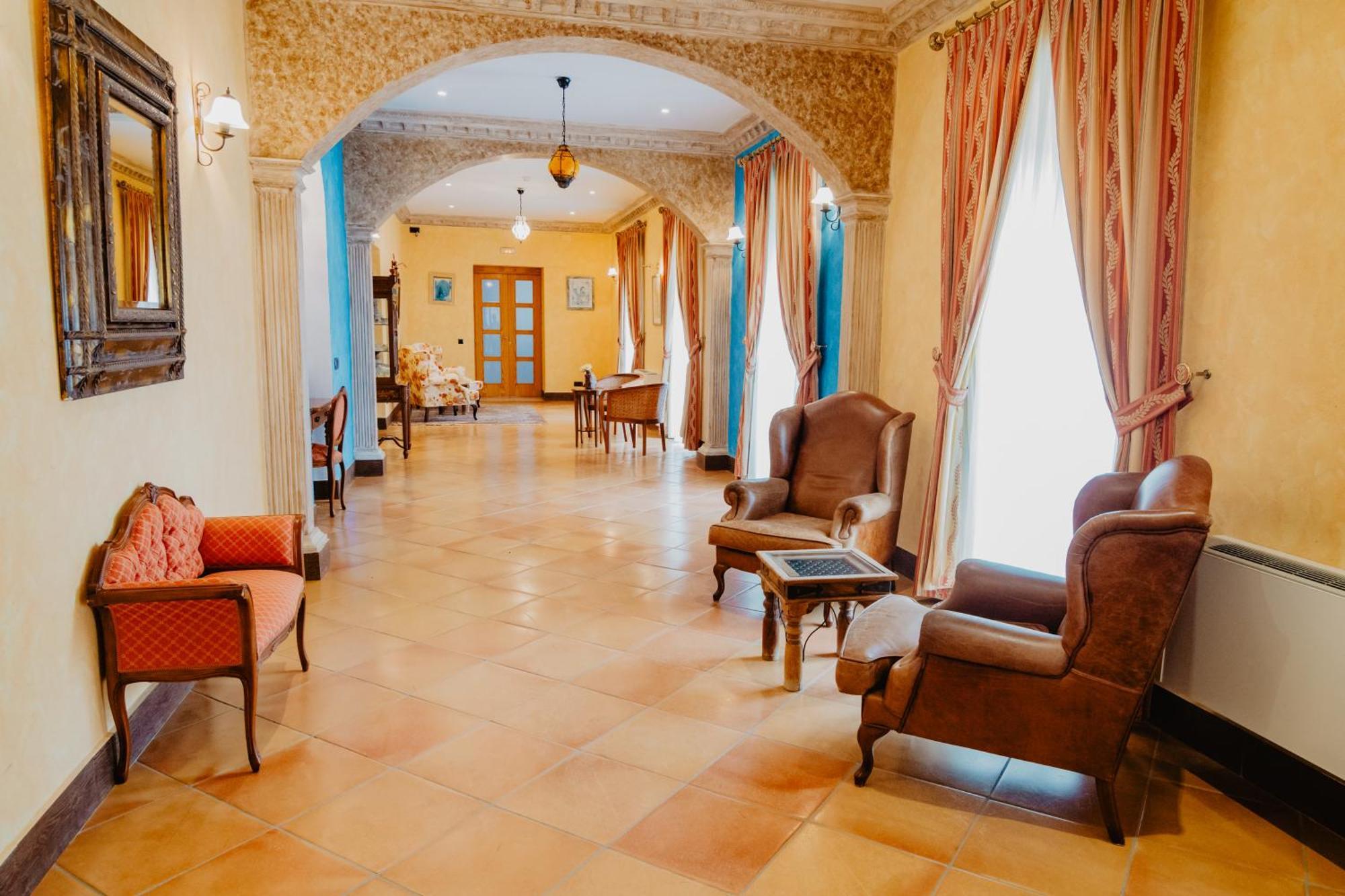 Hotel Hacienda Don Manuel Granja de Torrehermosa Exterior photo